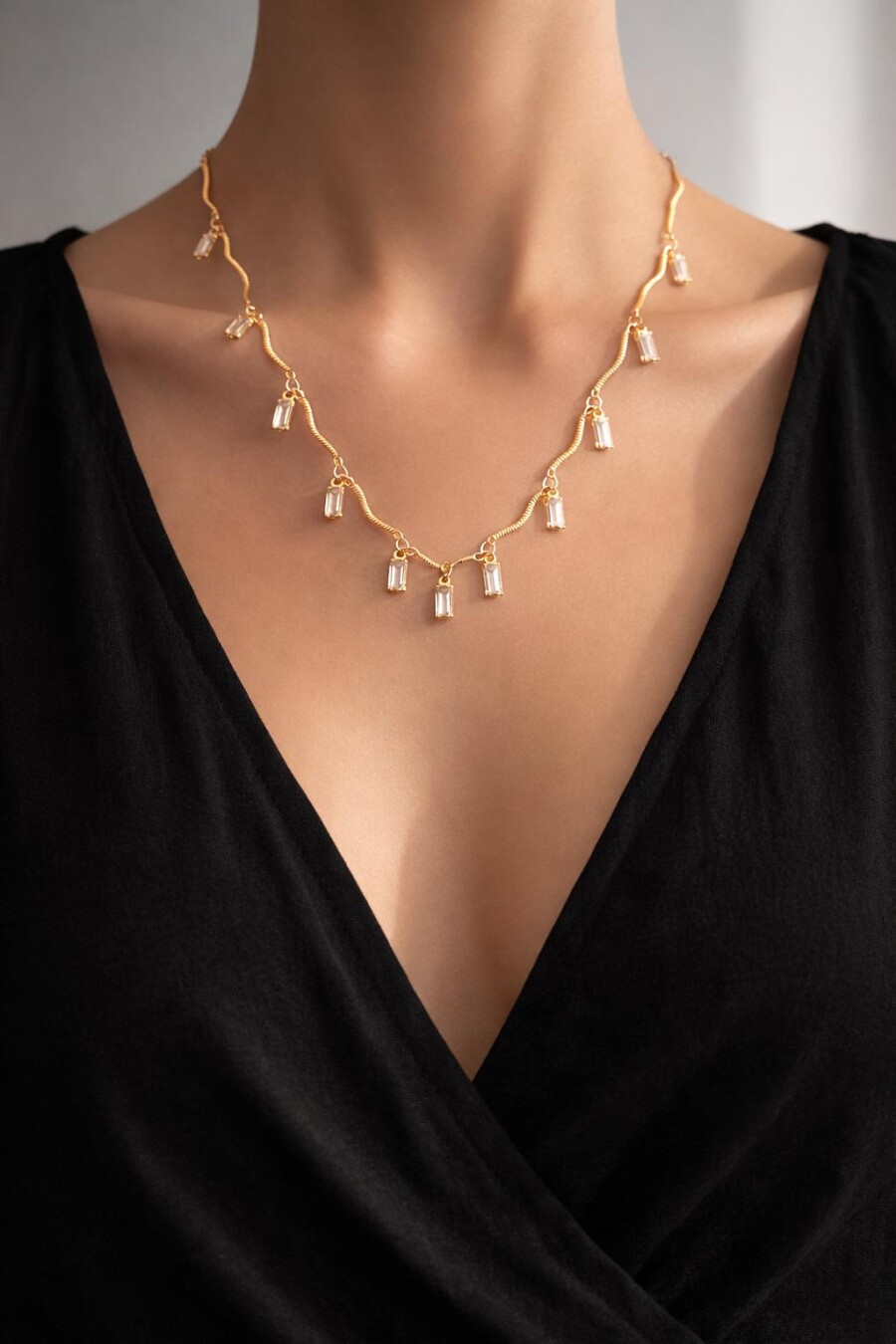 Gold Renkli Taşlı Kolye 95