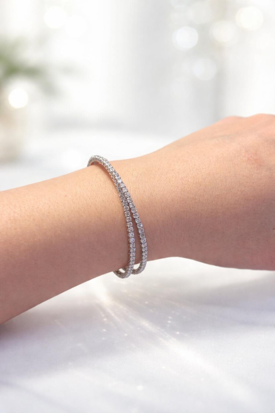 Taşlı Gümüş Renk Kelepçe 69