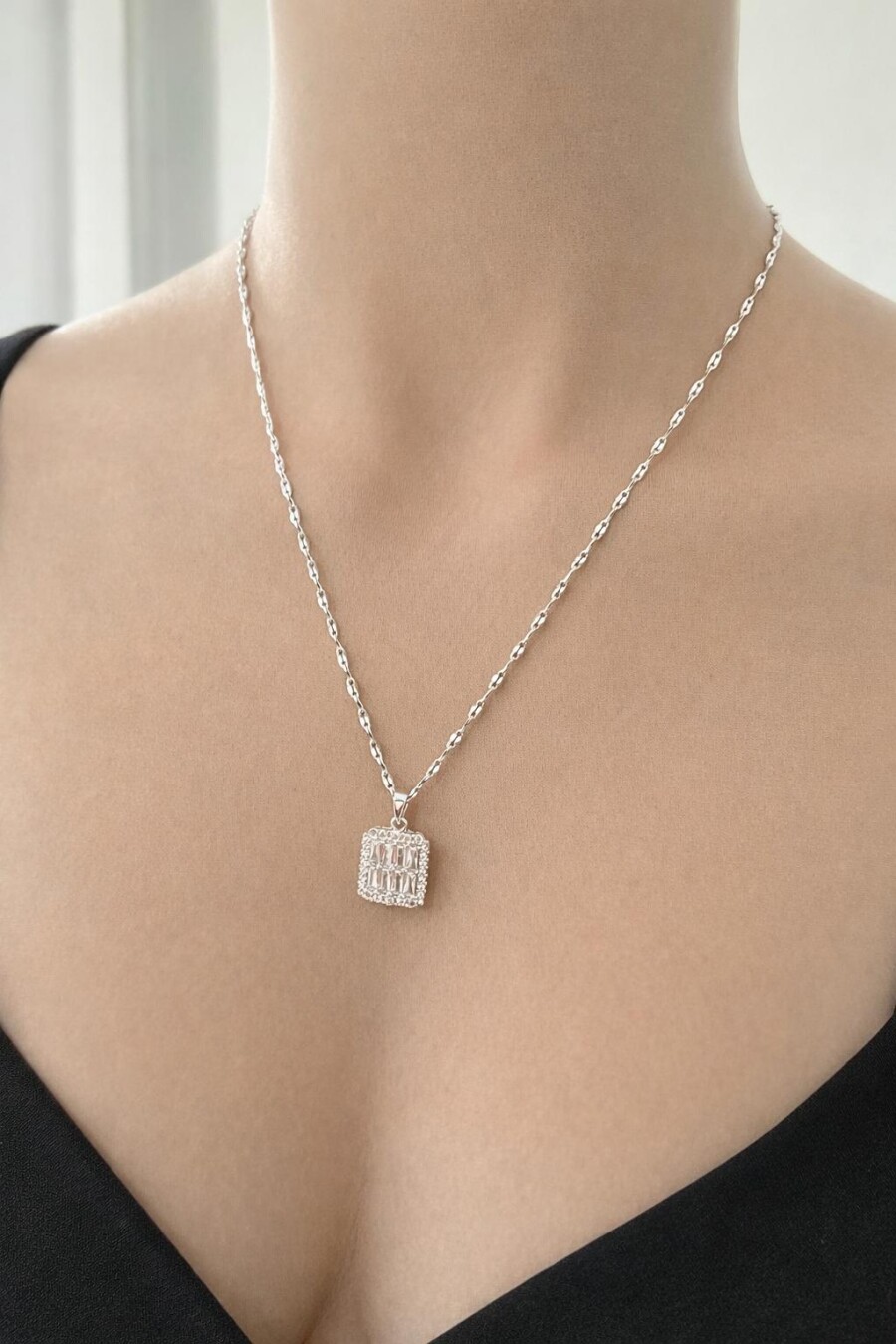 Gümüş Renk Baget Çelik Kolye 86