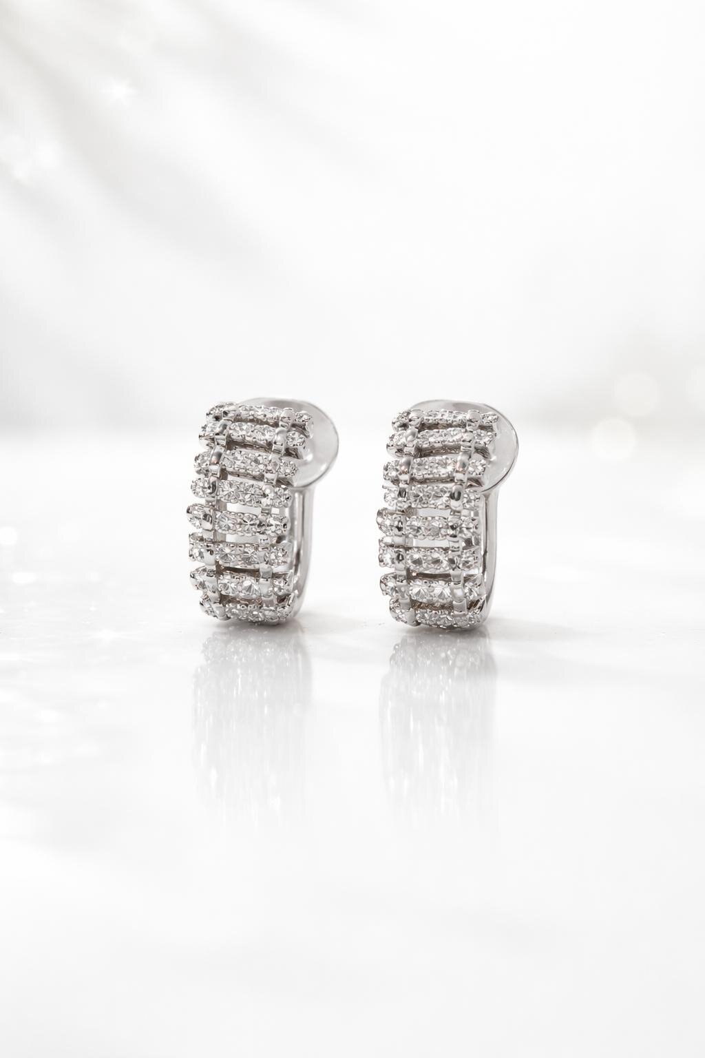 Taşlı Gümüş Renk Küpe 53